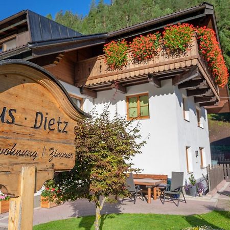 Haus Dietz Elbigenalp Exterior photo